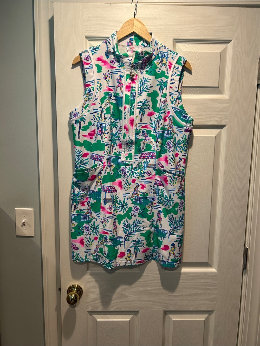 NWT White Zip-Front Tropical Tennis/Pickleball Dress with Great Details